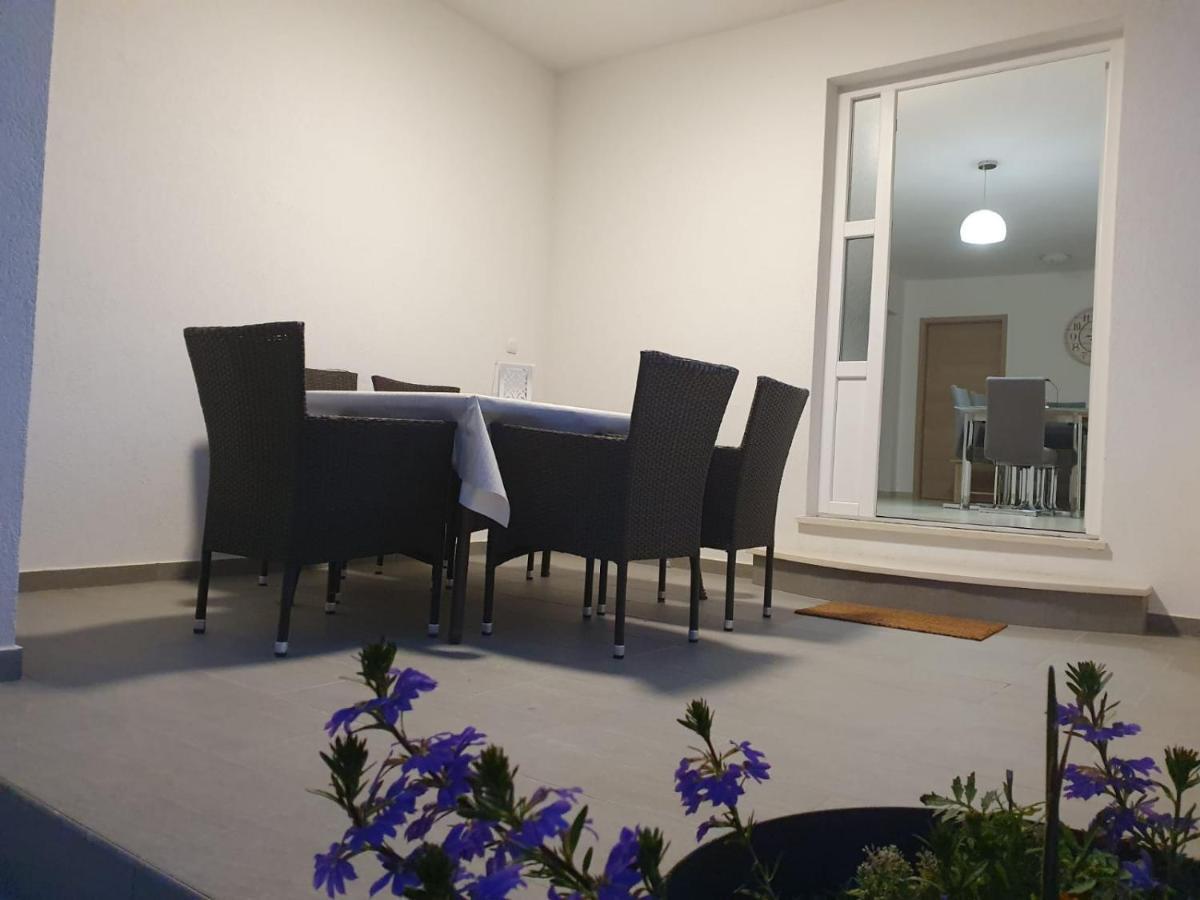 Apartmani Sara بيبينيا المظهر الخارجي الصورة