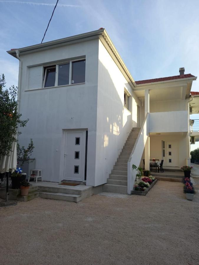 Apartmani Sara بيبينيا المظهر الخارجي الصورة