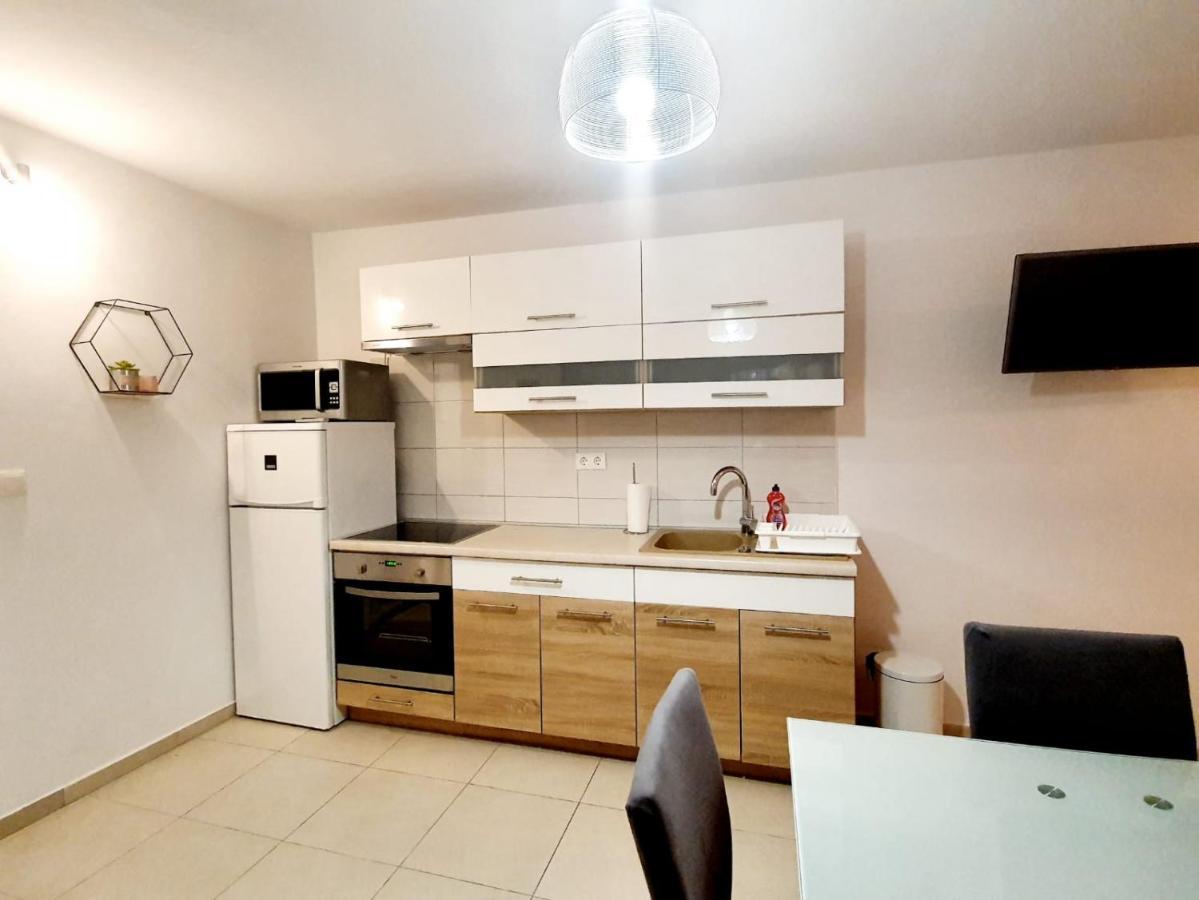 Apartmani Sara بيبينيا المظهر الخارجي الصورة